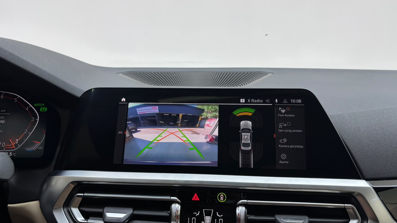 BMW 320i 5